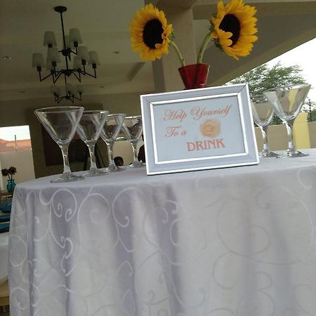 Sunflower Court Bed And Breakfast Gaborone Buitenkant foto