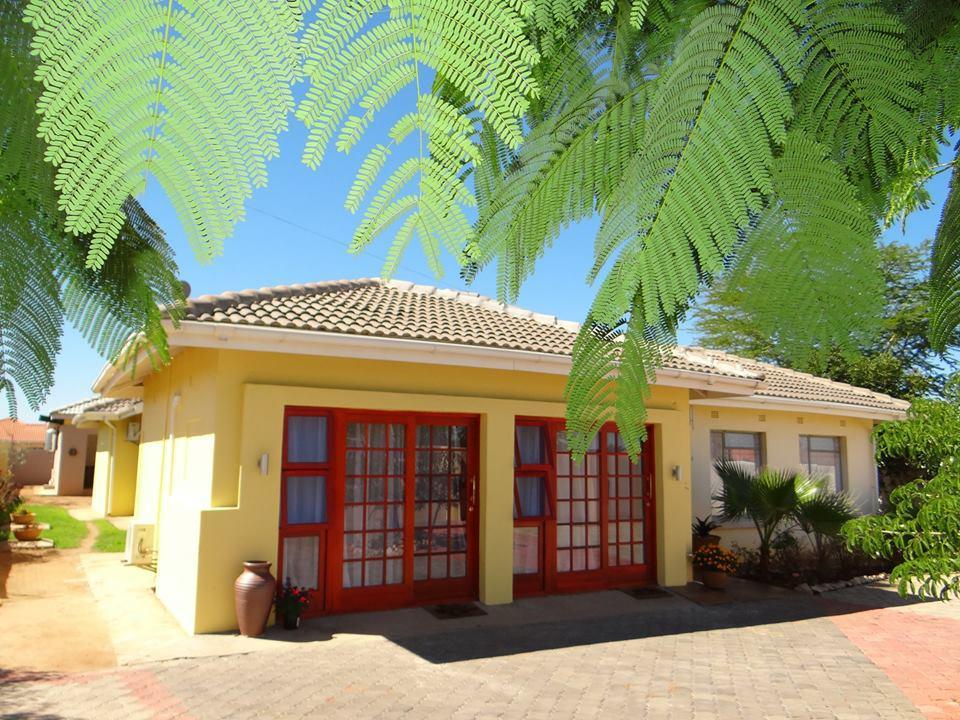 Sunflower Court Bed And Breakfast Gaborone Buitenkant foto
