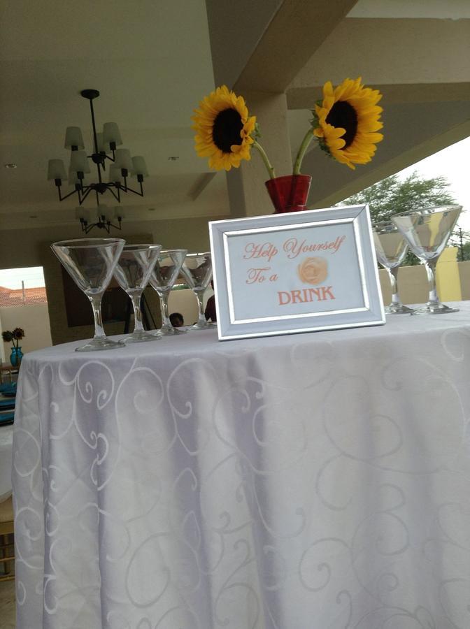 Sunflower Court Bed And Breakfast Gaborone Buitenkant foto